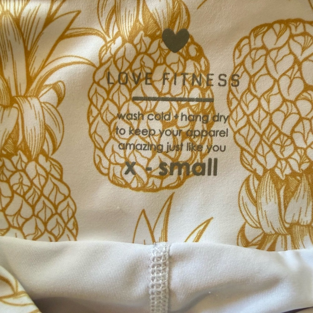 Hawaii Love Fitness Athletic Shorts Stretch
Built-In Panty Pineapples Runners XS - Picture 3 of 9